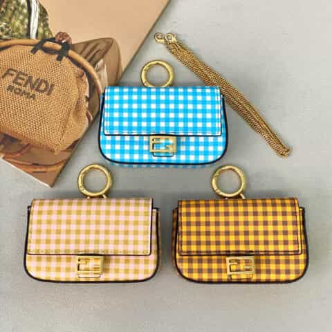 FENDI芬迪爆款全皮小包8290B