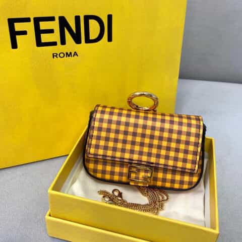 FENDI芬迪爆款全皮小包8290B