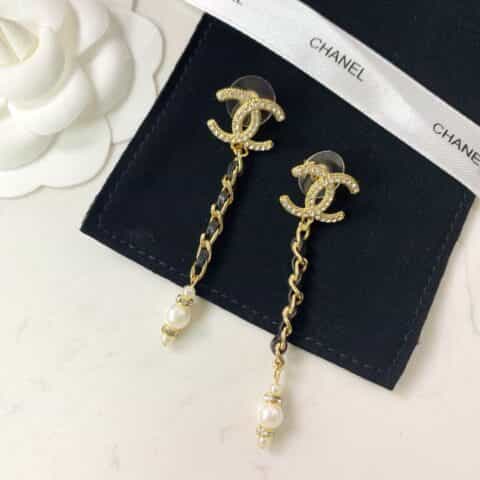 20新款CHANEL香奈儿黑皮绳双c耳钉耳环