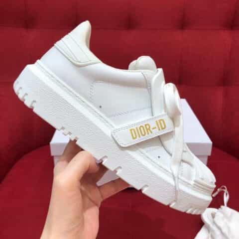 DIOR迪奥   小清新百搭款贝壳头小白鞋平板鞋