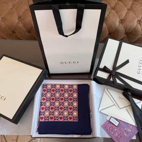 GUCCI古驰心形图案双G字母交织100%真丝围巾