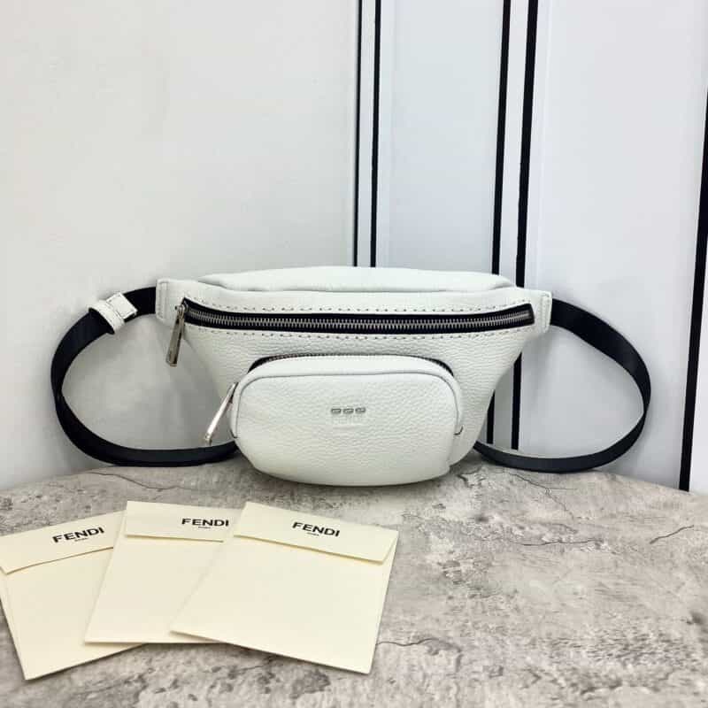 FENDI芬迪白荔枝腰包/胸包2370A