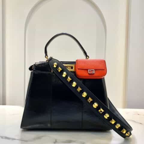 FENDI芬迪油蜡皮peekaboo系列手袋2116m