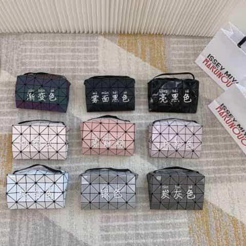 Isseymiyake BaoBao三宅一生Cartons 盒子斜挎包BB66