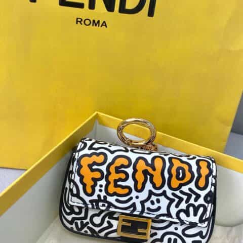 FENDI芬迪3D涂鸦限量版mini小法棍包8290A
