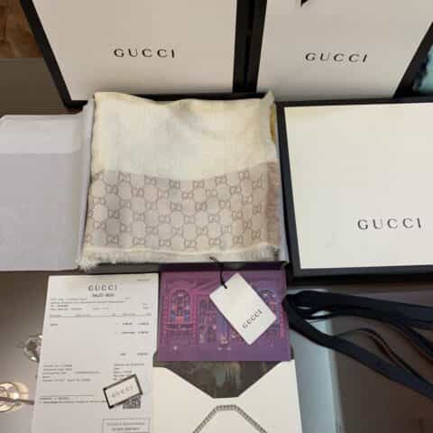 GUCCI古驰GG标识女士围巾558274