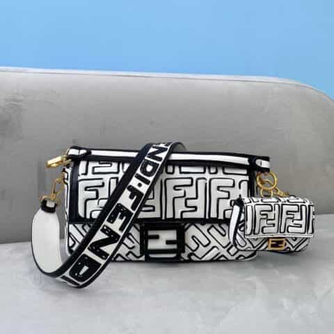 FENDI芬迪california sky天空之城系列baguette手袋8289