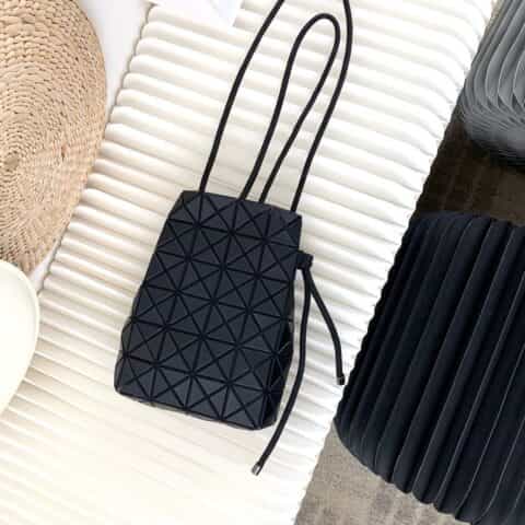 三宅一生｜BAOBAO经典款小福袋 单肩斜挎包BB81-AG531