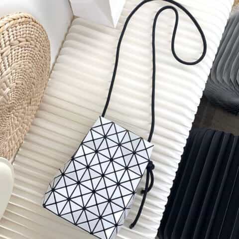 三宅一生｜BAOBAO经典款小福袋 单肩斜挎包BB81-AG531