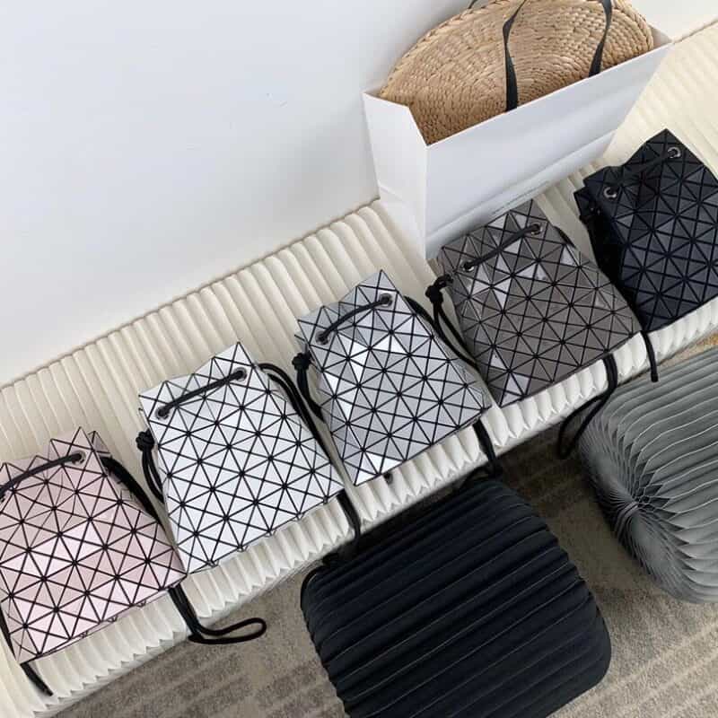 三宅一生｜BAOBAO经典款小福袋 单肩斜挎包BB81-AG531