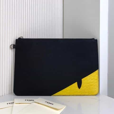 FENDI芬迪荔枝纹小牛皮经典小怪兽手包693