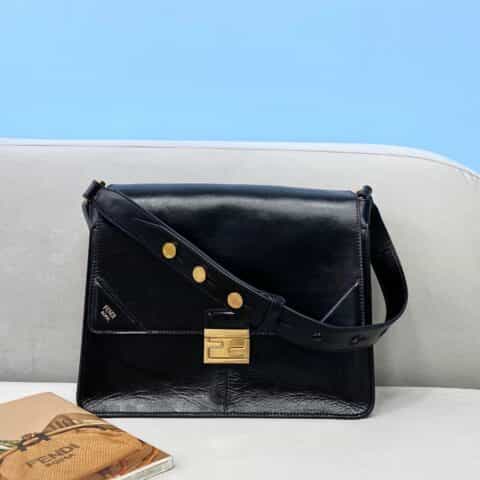 FENDI芬迪定制小牛皮缝制KAN U小方包0501A