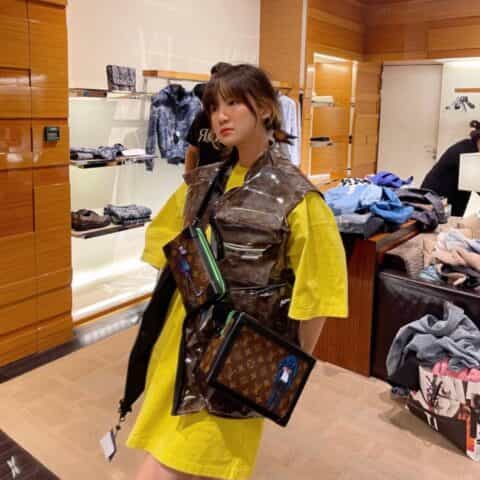 Louis Vuitton LV Soft Trunk 卡通兔子邮差包 M45619