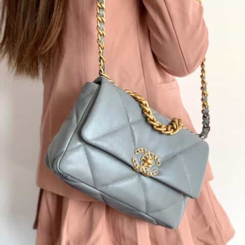 Chanel香奈儿 19 Flap Bag AS1160小号26CM灰色