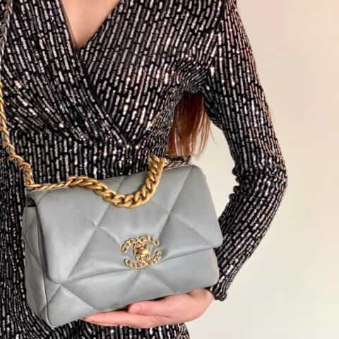 Chanel香奈儿 19 Flap Bag AS1160小号26CM灰色