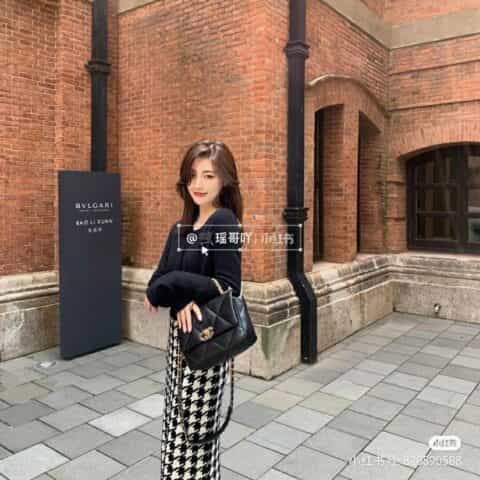 Chanel香奈儿 19 Flap Bag AS1160小号26CM黑色