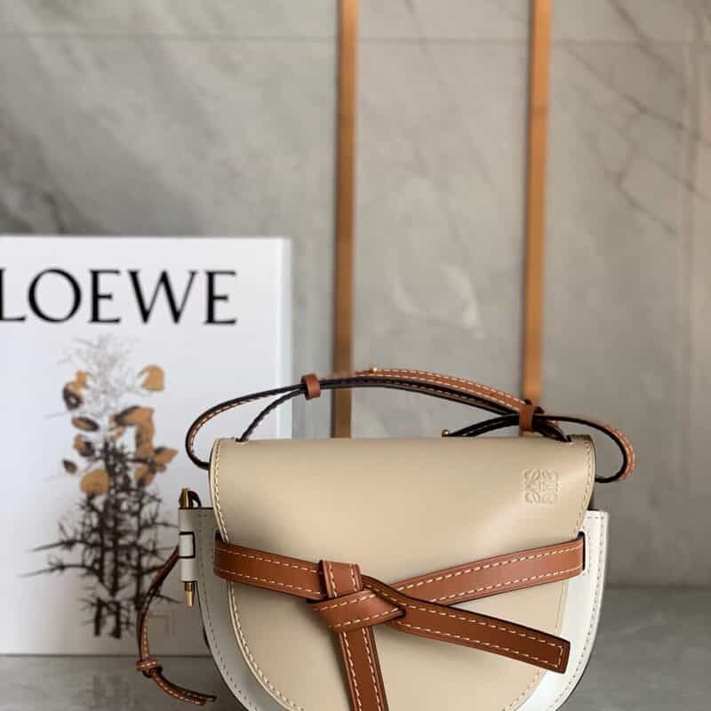 Loewe罗意威 Small Gate bag 马鞍包 0301杏拼白20CM