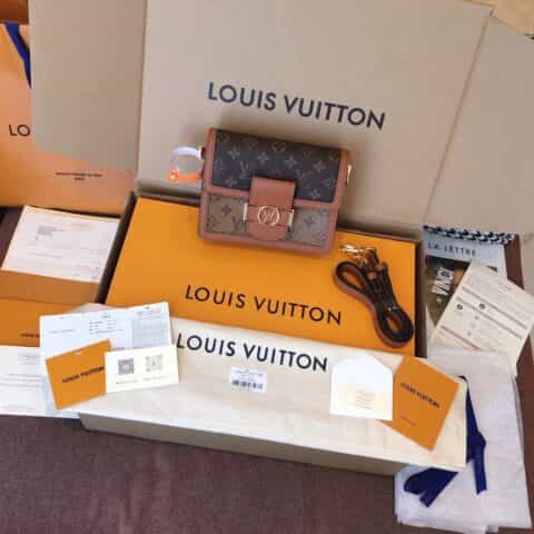 Louis Vuitton LV Mini Dauphin达芙妮肩背包 M44580