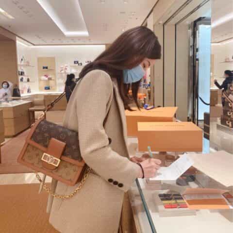 Louis Vuitton LV Dauphine MM 达芙妮肩背包 M44391