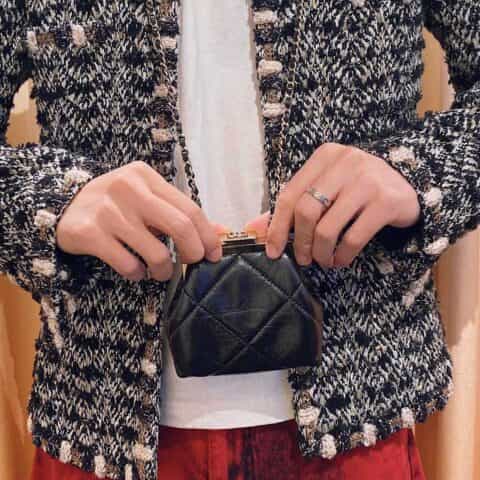 Chanel Mini Clutch with Chain链子小包夹子包AP1555 B03941 94305