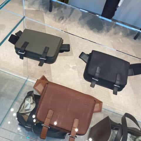 LOEWE罗意威 柔软粒面牛皮革军用腰包 0525