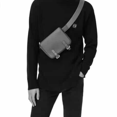 LOEWE罗意威 柔软粒面牛皮革军用腰包 0525