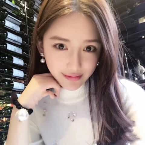 新款 CHANEL经典香奈儿双c珍珠耳钉耳环
