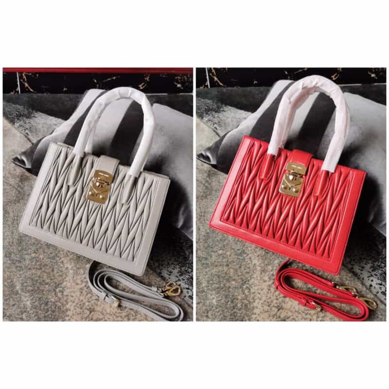 MIUMIU缪缪顶级进口羔羊皮材质Matelasse经典花纹手提包单肩斜挎包5BA126