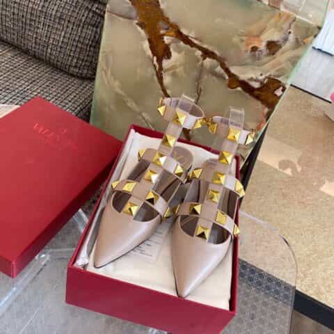 Valentino华伦天奴   ????春夏新款 铆钉系列凉鞋