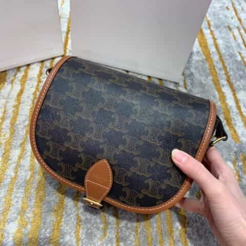 Celine思琳 Medium Folco bag 马鞍包 191502