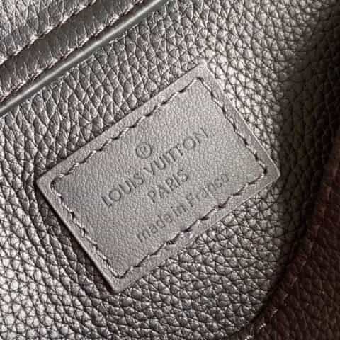 Louis Vuitton LV Slingbag单肩包 M57081