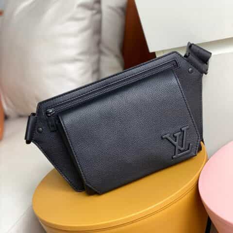 Louis Vuitton LV Slingbag单肩包 M57081
