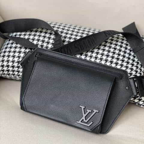 Louis Vuitton LV Slingbag单肩包 M57081