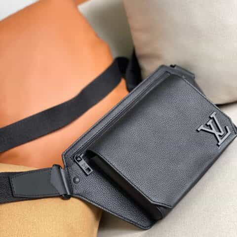 Louis Vuitton LV Slingbag单肩包 M57081