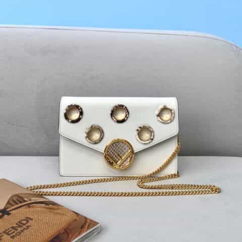 FENDI芬迪简约风几何图形翻盖包006