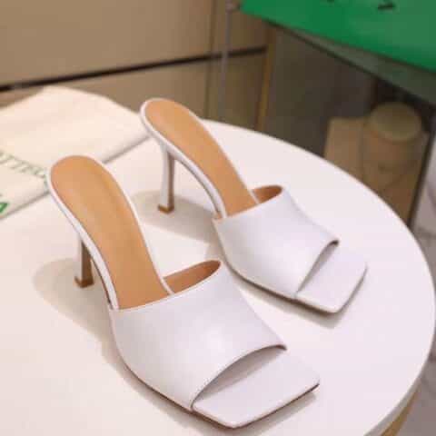 Bottega veneta/BV21FW早春新款方头高跟凉鞋