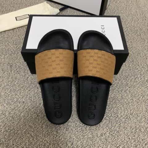 Gucci古驰   采用饰有品牌标识的经典红绿织带男士凉鞋