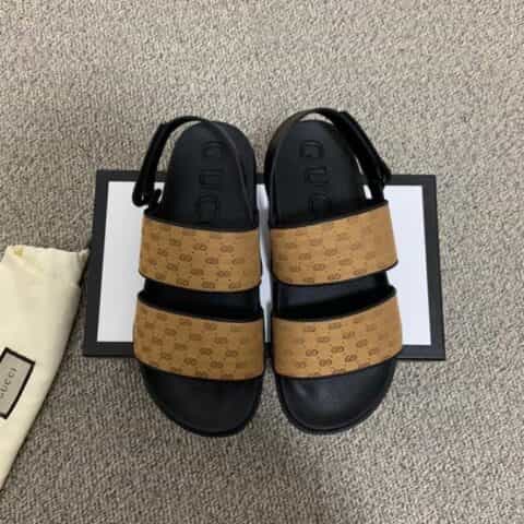 Gucci古驰   采用饰有品牌标识的经典红绿织带男士凉鞋