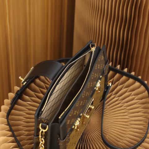 Louis Vuitton LV Trunk Clutch 软箱子 M43596
