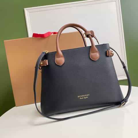 Burberry巴宝莉粒纹小牛皮The Banner 班纳手袋7941