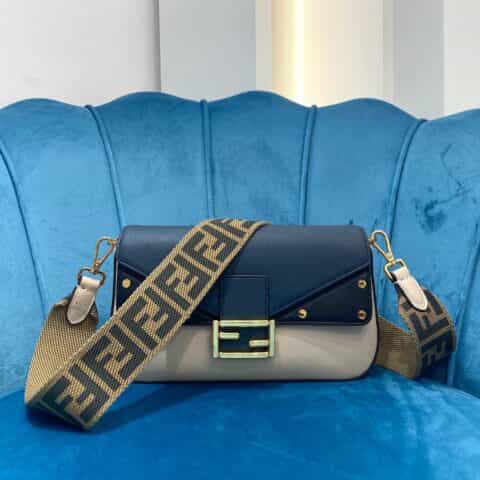 FENDI芬迪拼色小牛皮FF logo 金属扣肩背包600