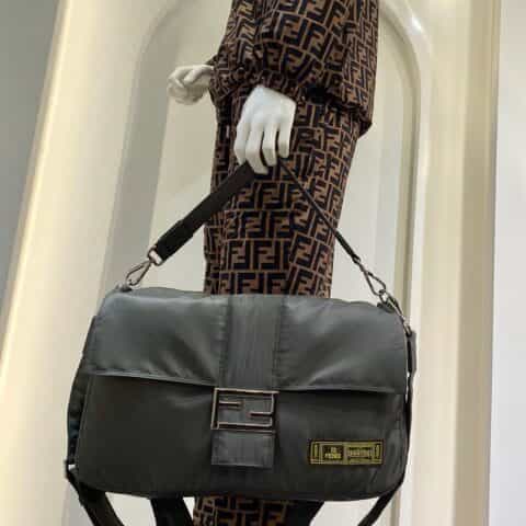 FENDI芬迪尼龙材质手提肩背包0131L