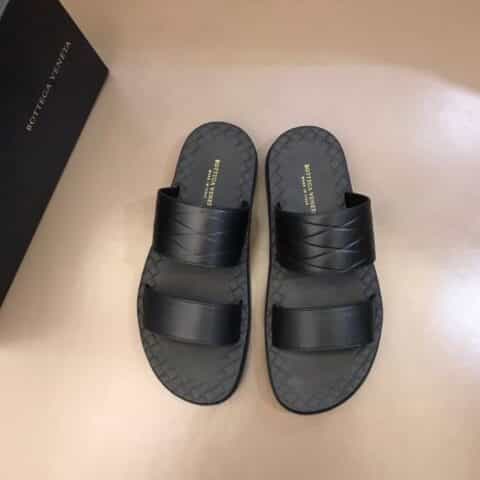 BV葆蝶家    B .V春夏编织压纹牛皮男士拖鞋