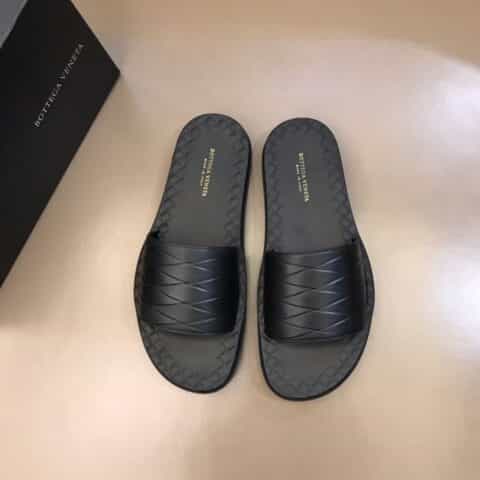 BV葆蝶家    B .V春夏编织压纹牛皮男士拖鞋