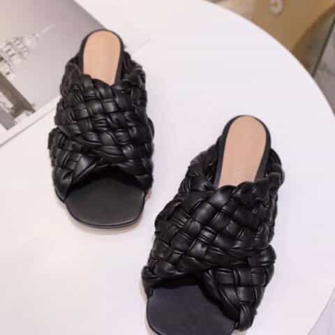 Bottega veneta葆蝶家   BV21FW早春新款方头高跟凉鞋