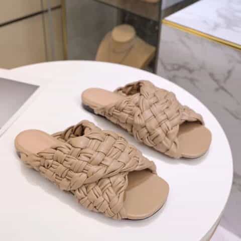 Bottega veneta葆蝶家   BV21FW早春新款方头高跟凉鞋