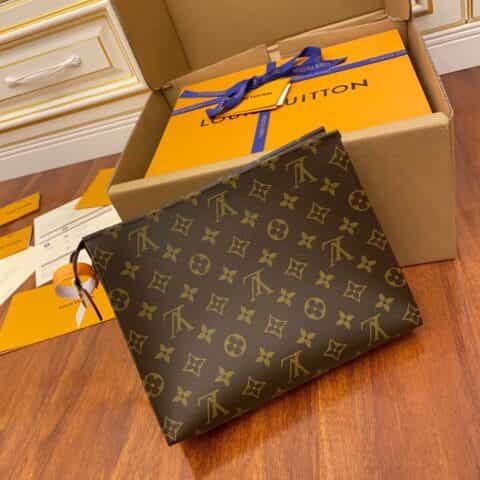 Louis Vuitton LV Toiletry Pouch 26 盥洗袋 M47542