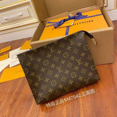 Louis Vuitton LV Toiletry Pouch 26 盥洗袋 M47542