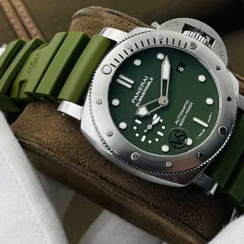VS沛.纳海PAM1055腕表直径42MM