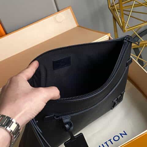Louis Vuitton LV H26 Aerogram iPad Pouch 保护套 M69837